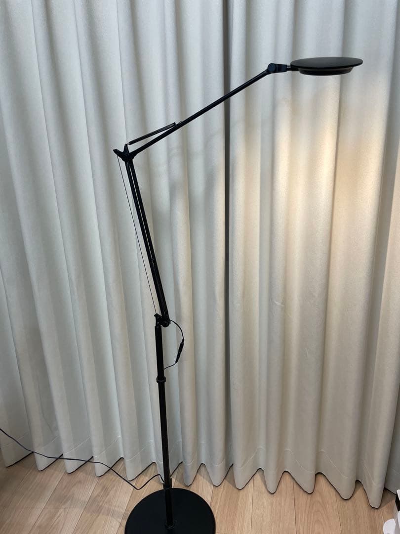 YAMAGIWA LED Rebio スタンドライト ブラック