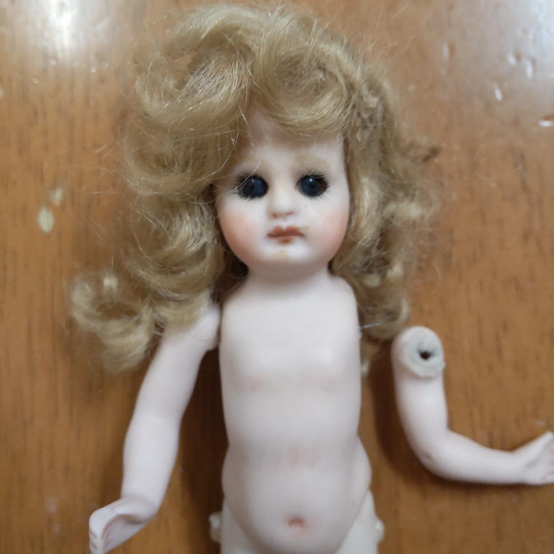 ミニョネット　アンティークドールリプロ　人形