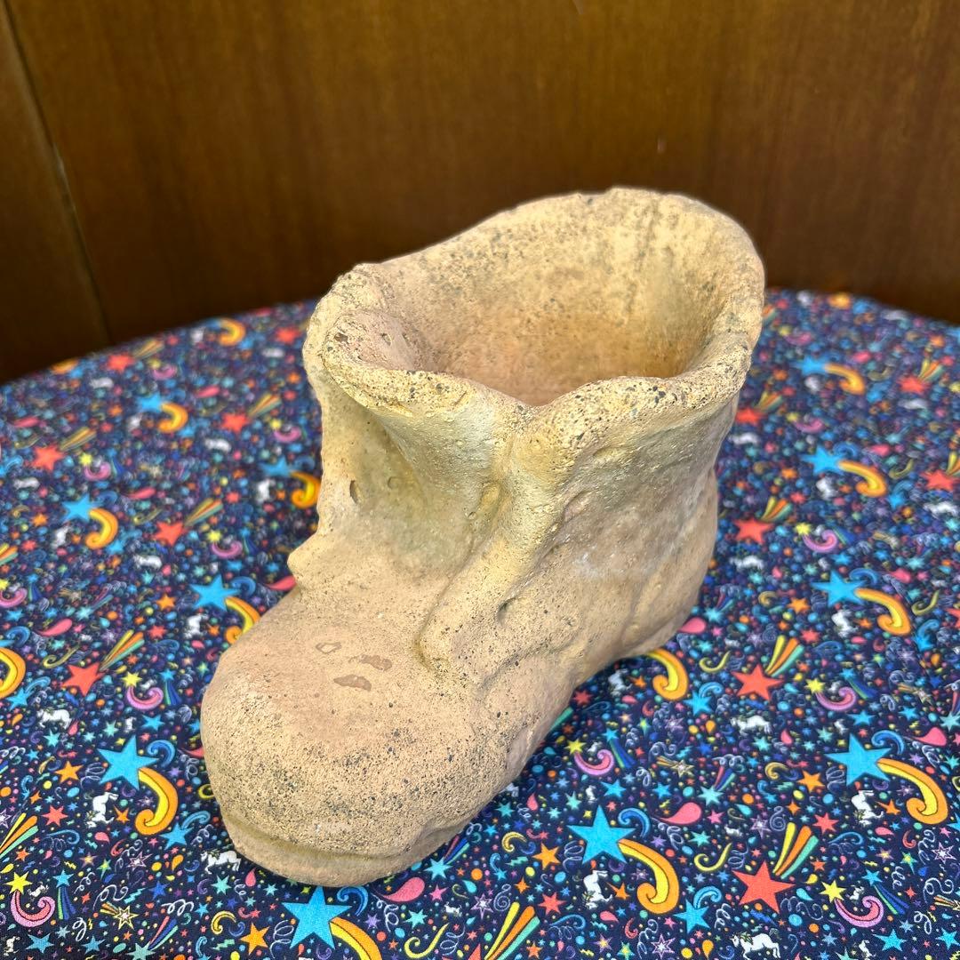 レア ワンダーデコールテラコッタ色ストーンオブジェシューズ型フラワーポット穴有り