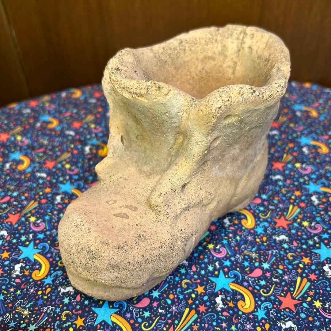 レア ワンダーデコールテラコッタ色ストーンオブジェシューズ型フラワーポット穴有り