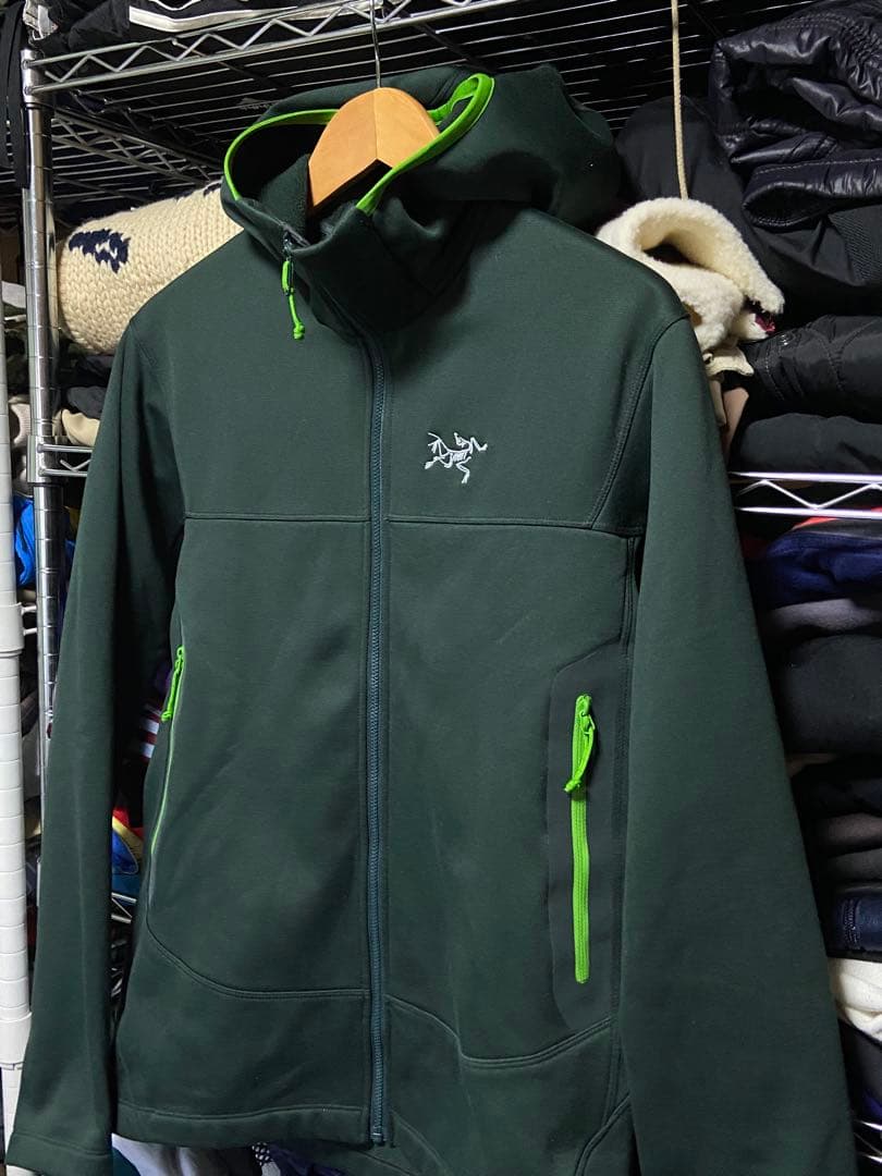 Arc'teryx ダークグリーン マウンテンパーカー