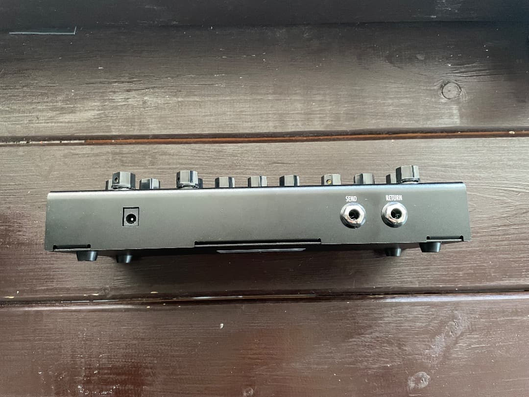 Futra MULTIVERSE + ギターエフェクター