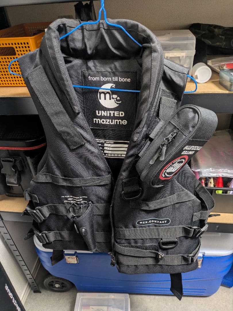 mazume MZX_CONTACT ブラックライフジャケット