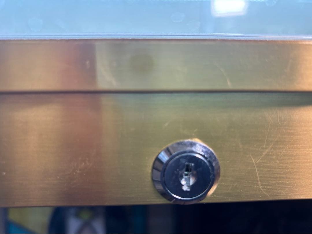 カウンター型LED照明&引き出し付きガラスジュエリーショーケース②