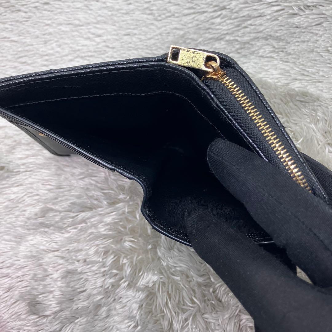 美品✨ サンローラン 二つ折り財布 カサンドラ キャビアスキンYSL Vステッチ