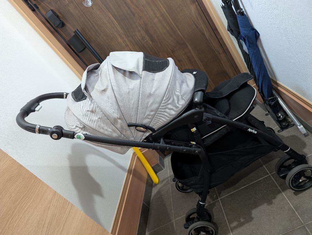 おまけ付き)アップリカ ラクーナクッションフリープラス レザーハンドル 2023