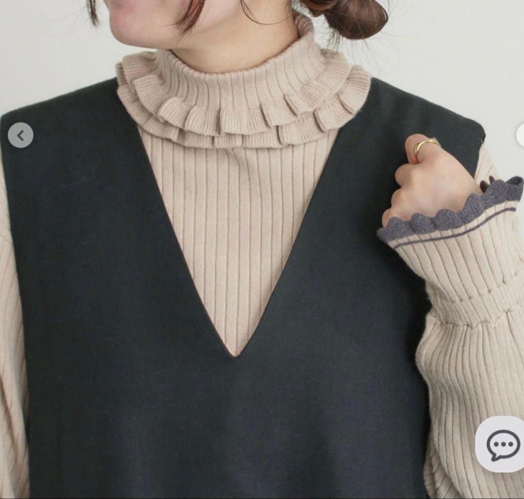 ＊はな＊様　2点おまとめ 袖口配色スカラップタートルニット　ベージュ　チャコール