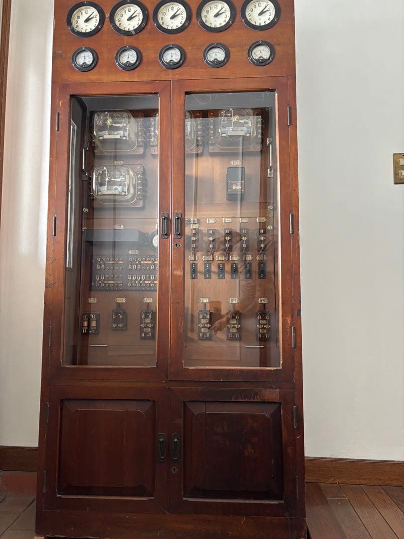 電気時計配電盤