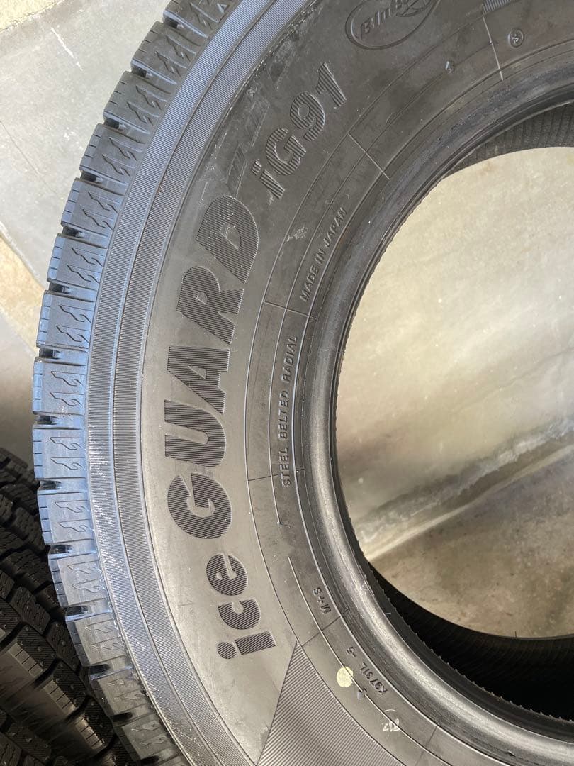 YOKOHAMA ice GUARD 15インチ スタッドレス4本ハイエースなど