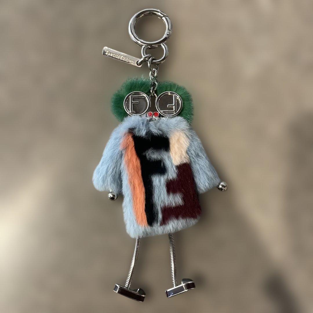 FENDI ファーキャラクターキーホルダー