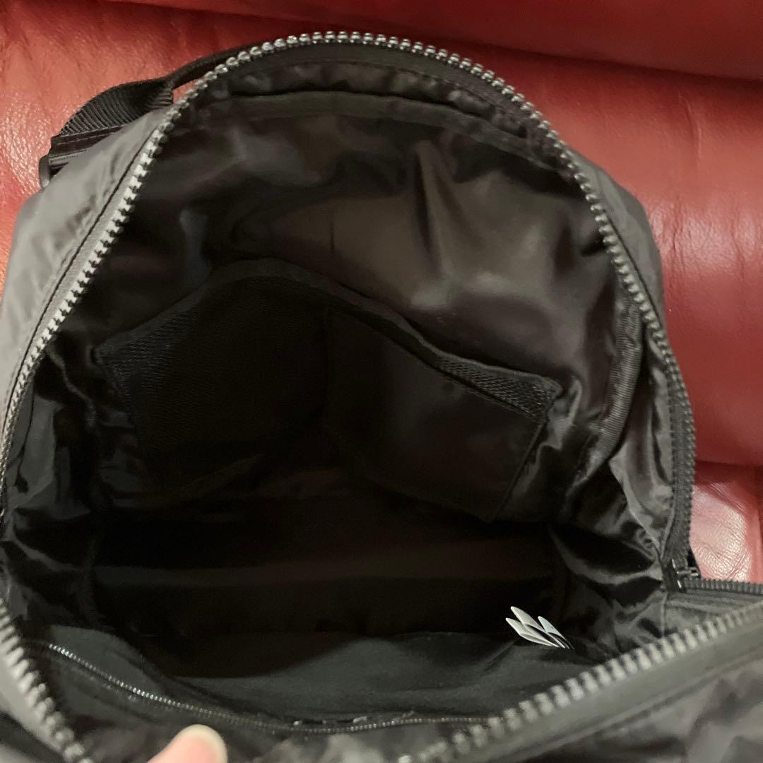 アニエスべー　リュック　未使用に近い