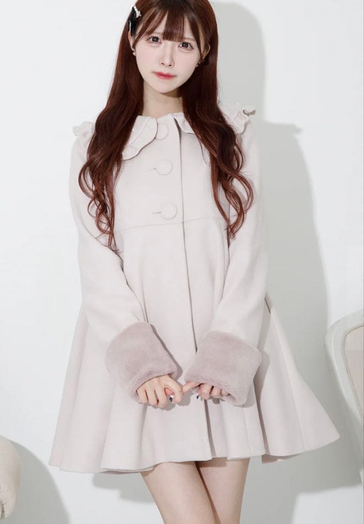 pium ビジューカラードーリーフレアコート ピンク