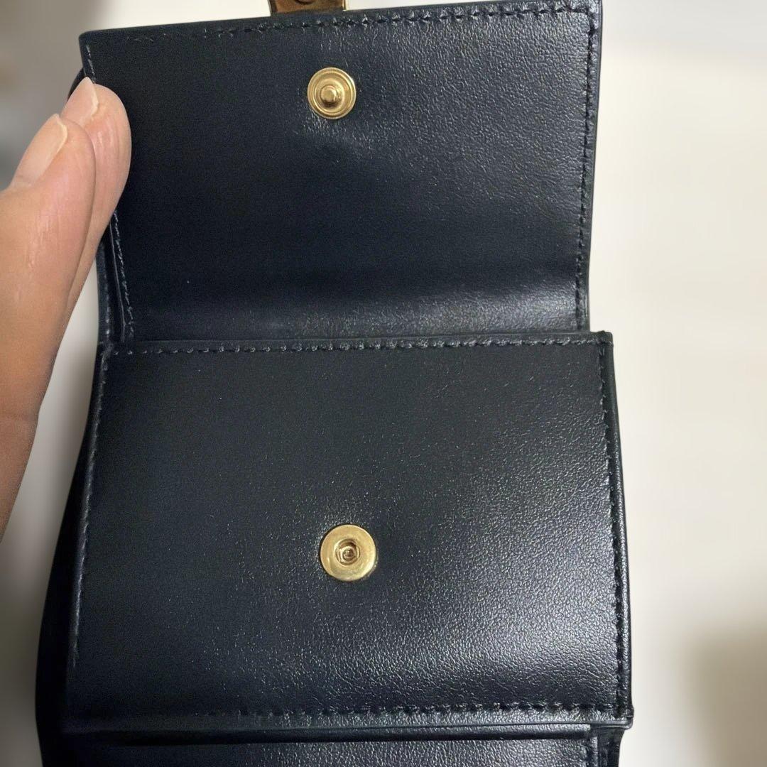 セリーヌ　スモール フラップウォレット トリオンフ / シャイニーカーフスキン