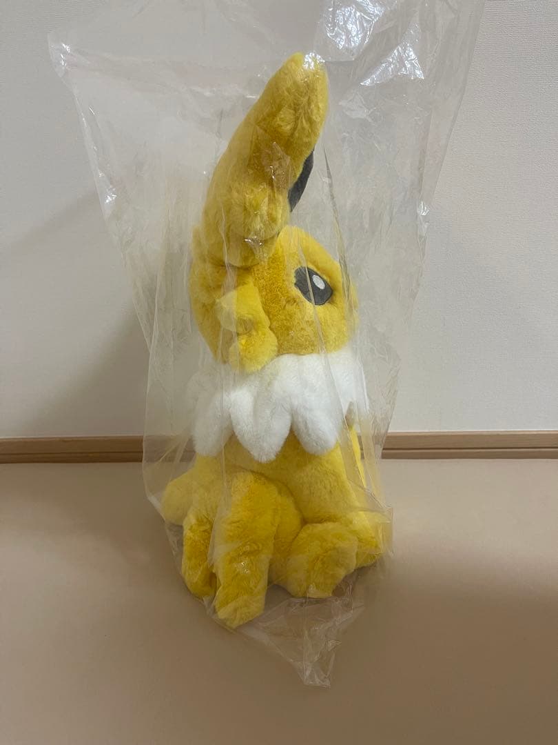 ポケモン　ふわふわ抱きぬいぐるみ　サンダース