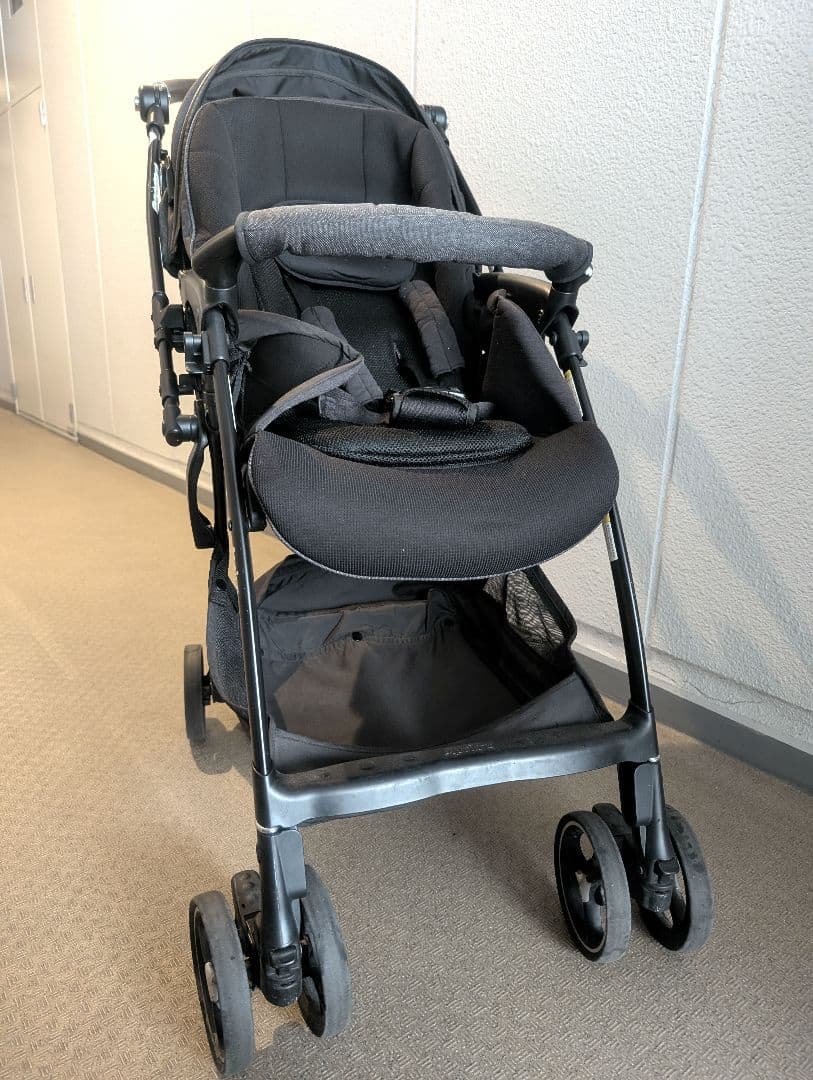 ★LUXUNA Cushion free plus★ベビーカー　グレー