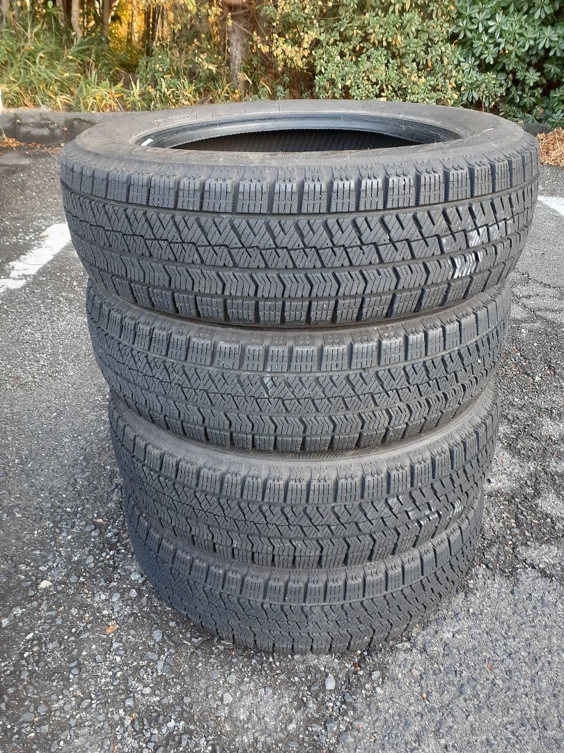 ど*ん様 深溝　ブリヂストン スタッドレスタイヤ 　155/65R14インチ　４