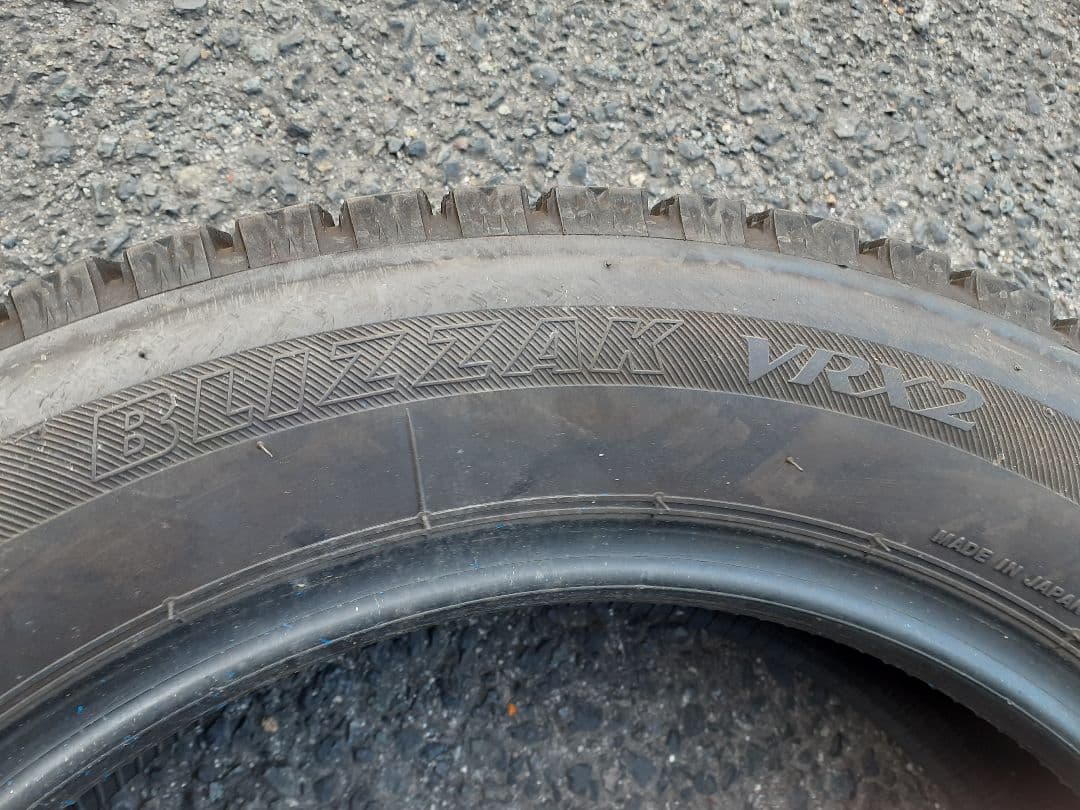 ど*ん様 深溝　ブリヂストン スタッドレスタイヤ 　155/65R14インチ　４