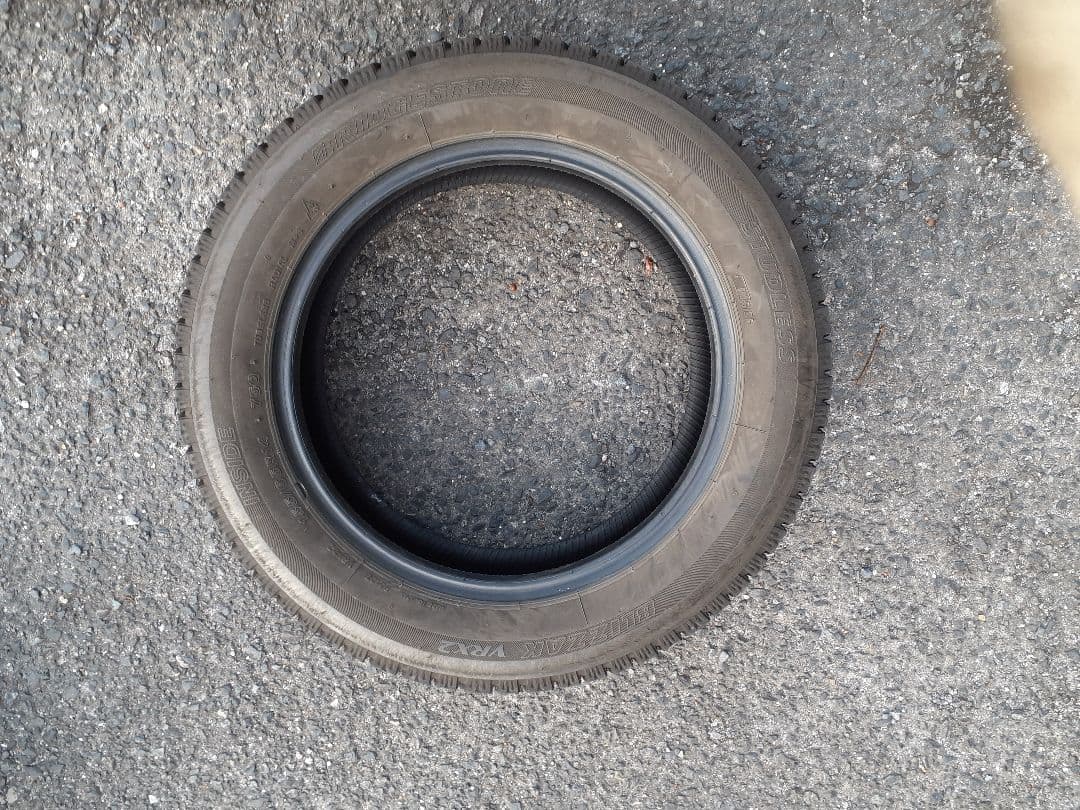 ど*ん様 深溝　ブリヂストン スタッドレスタイヤ 　155/65R14インチ　４