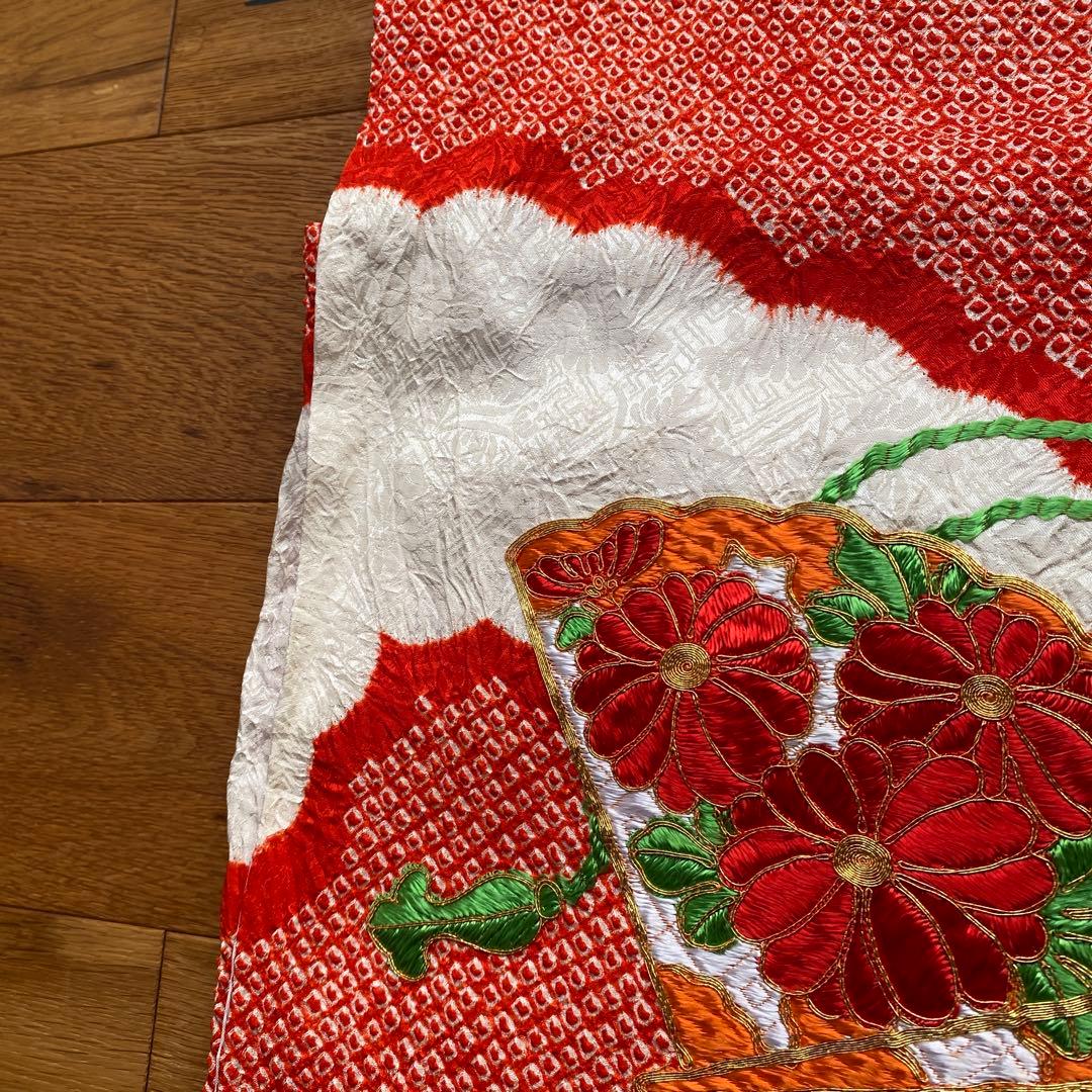 七五三　3歳　絞り　刺繍着物