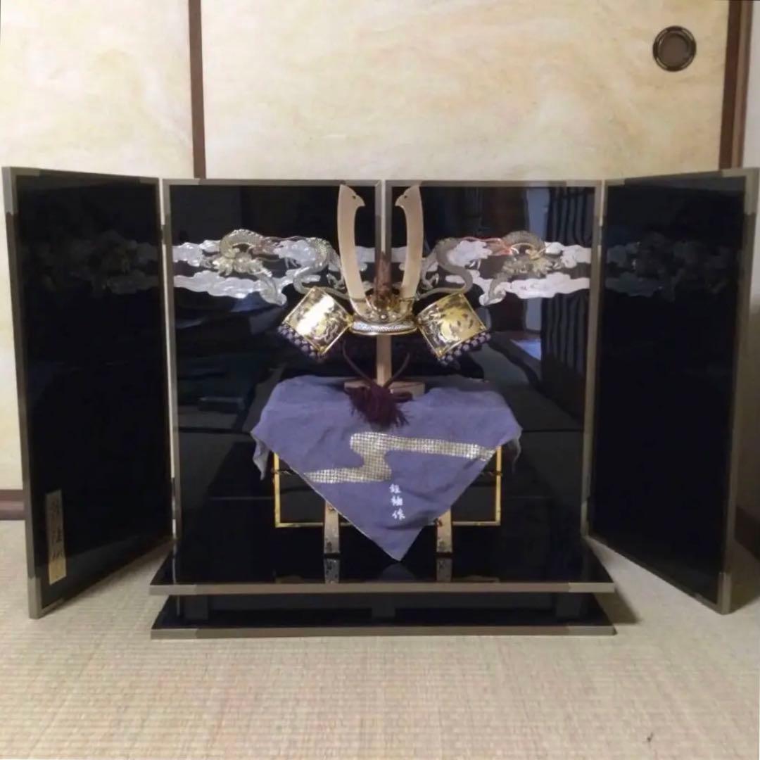 五月人形 飛騨の一刀彫龍頭兜 上原鎧袖作 屏風、台付 L152