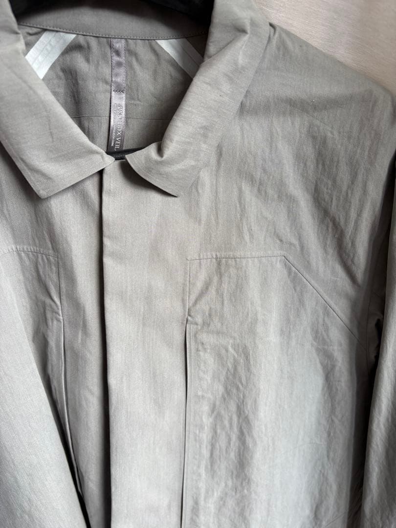 美品！ヴェイランス　コンポーネントオーバーシャツ　M ジップシャツ　グレー