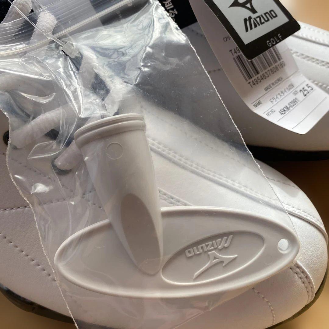 ミズノ ゴルフシューズ✴︎白と黒✴︎未使用✴︎タグ付✴︎ドライスタイル039 生産終了品