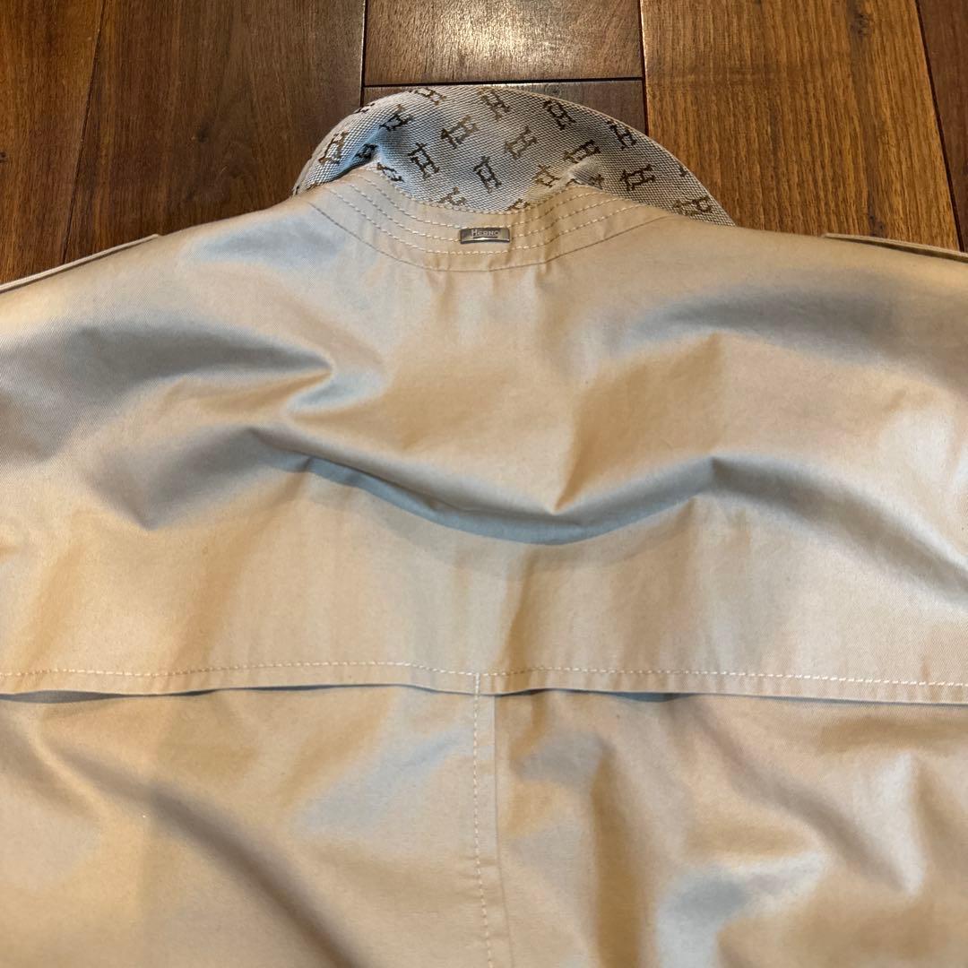 Herno ヘルノ　ベージュ　トレンチコート モノグラム柄