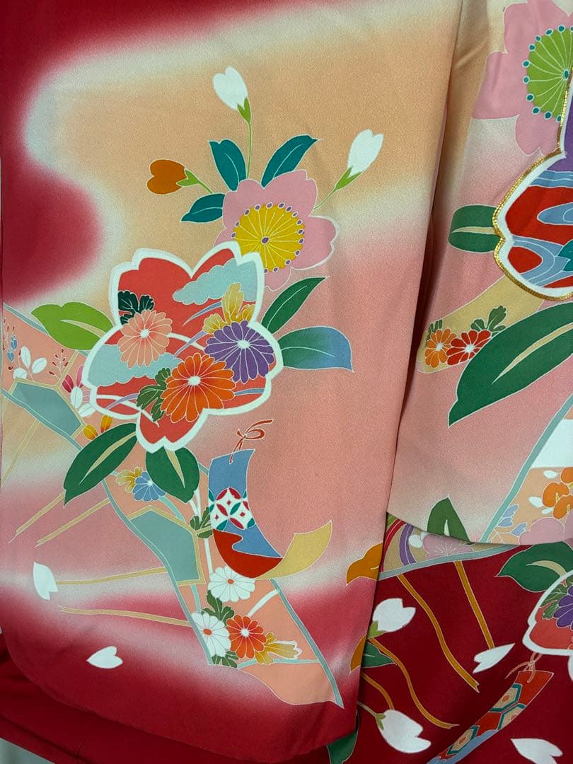 子供の着物　長襦袢付き　扇に花柄模様　七五三