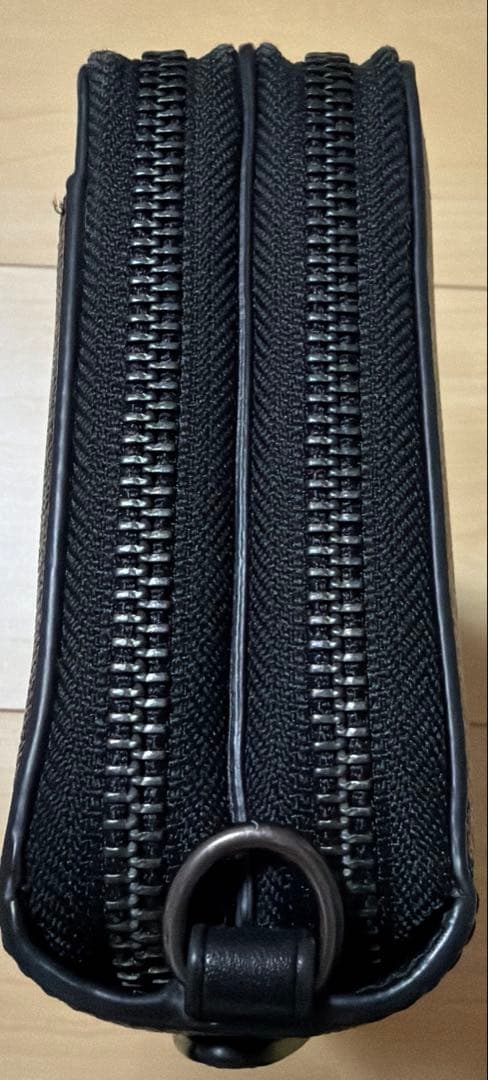 コーチ ダブルジップ トラベル オーガナイザー・シグネチャー キャンバス 長財布