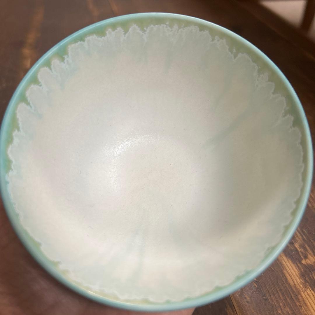 沖縄　やちむん　作家物　アトリエクッチャネ　しろくま　飯碗　小丼