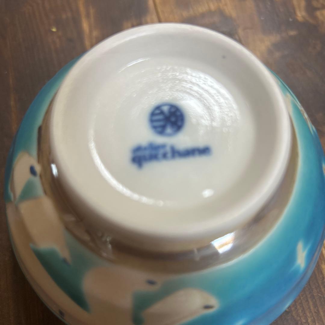 沖縄　やちむん　作家物　アトリエクッチャネ　しろくま　飯碗　小丼