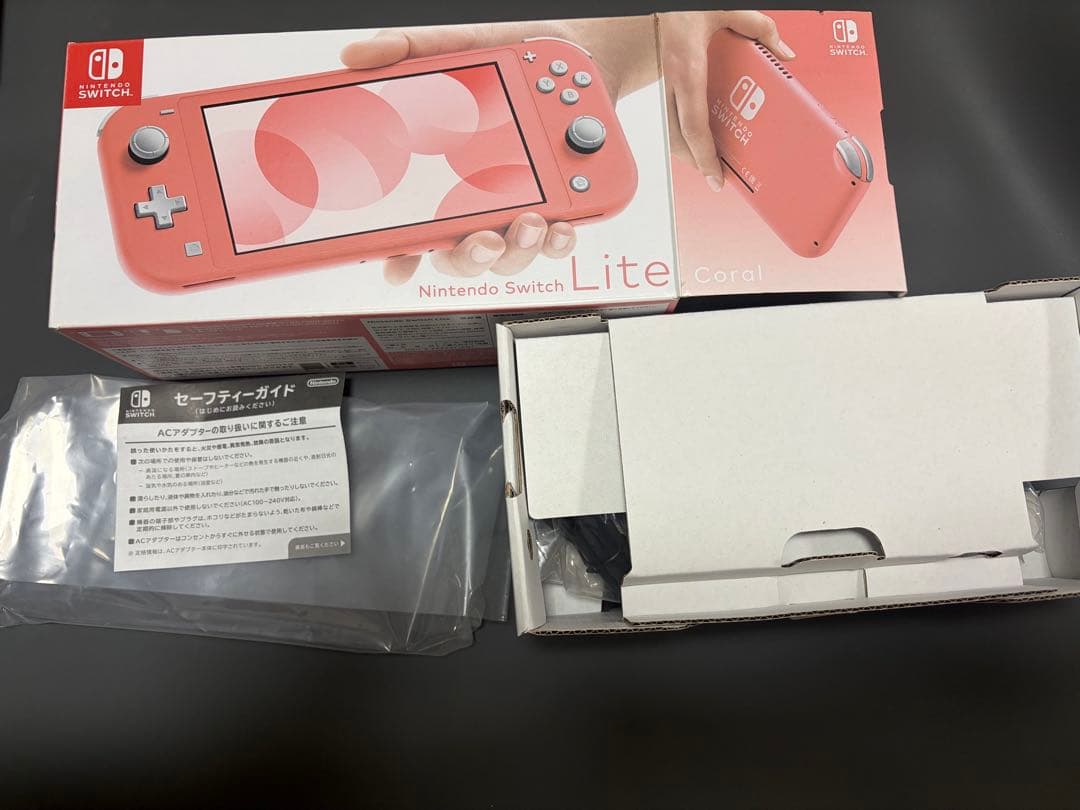 Nintendo Switch LITE 本体 コーラル 中古 美品