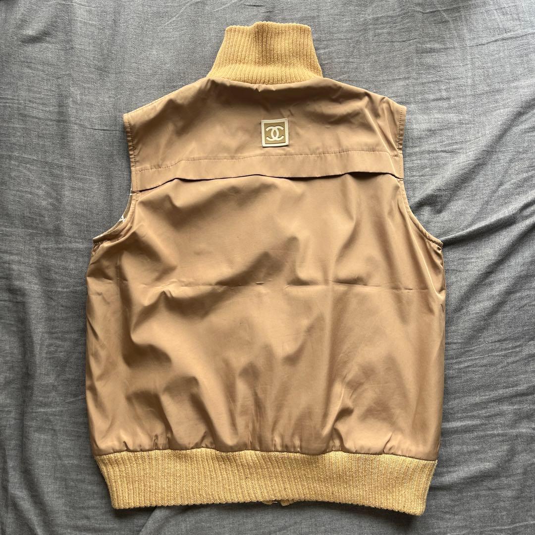 CHANEL ダウンベスト