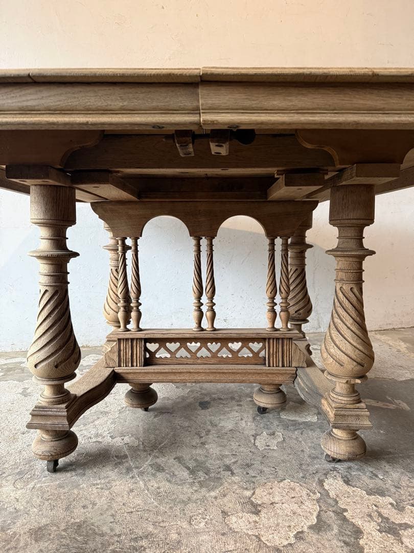 ビンテージ アンリ2世様式　ダイニングテーブル 剥離