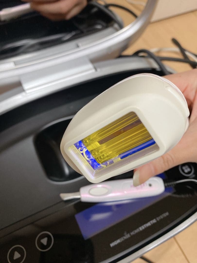 ゆ*や様 ケノン 脱毛器 本体、ハンドピース、カートリッジ