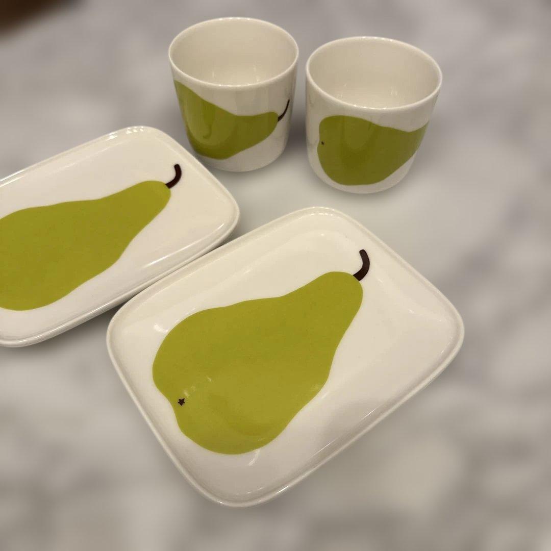 marimekko マリメッコ　洋梨　パーリナ　マグ　お皿セット
