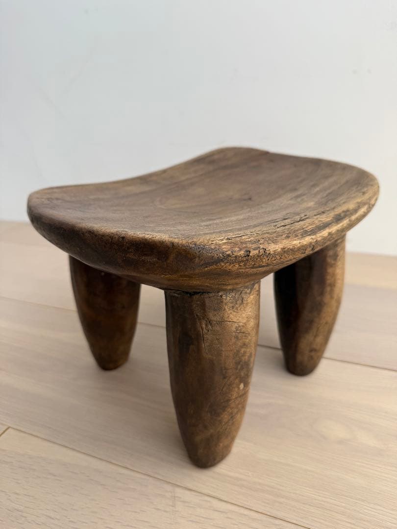 じ*ん様 ライトイヤーズ　アフリカ　スツール　LIGHTYEARS TUTSI