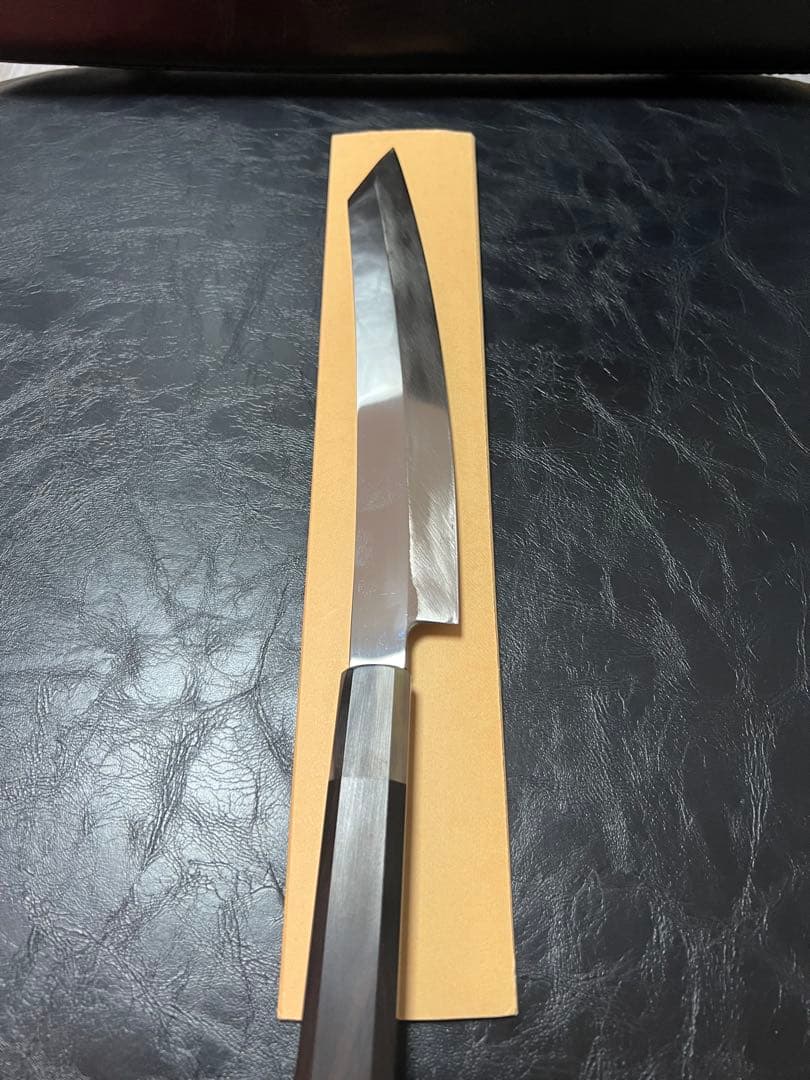 【限定特価】【鏡面・本刃付】8寸 切付柳刃(反り付) 黒檀色水牛柄 鞘付き