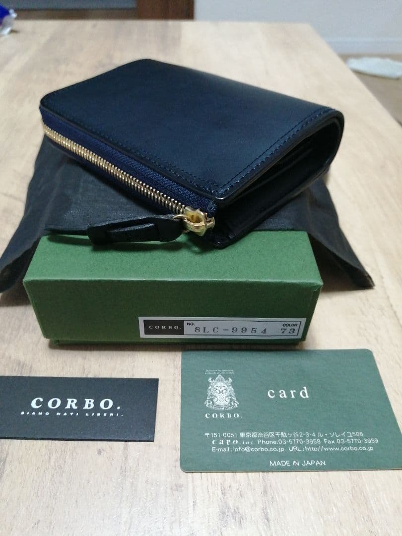 CORBO. ネイビー 二つ折り財布