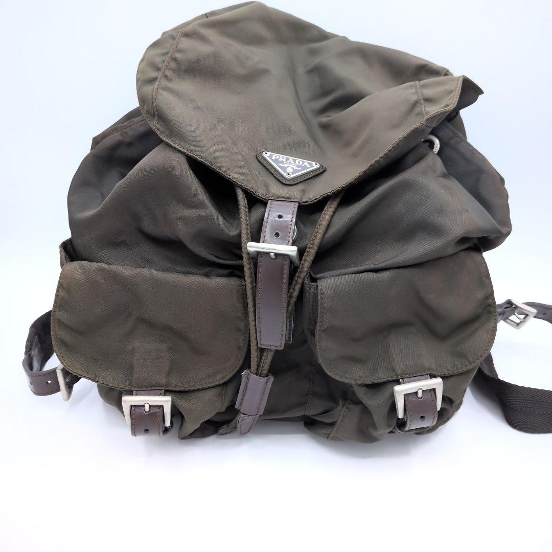 【美品】プラダ リュック バックパック 三角プレート 白タグ ナイロン カーキ