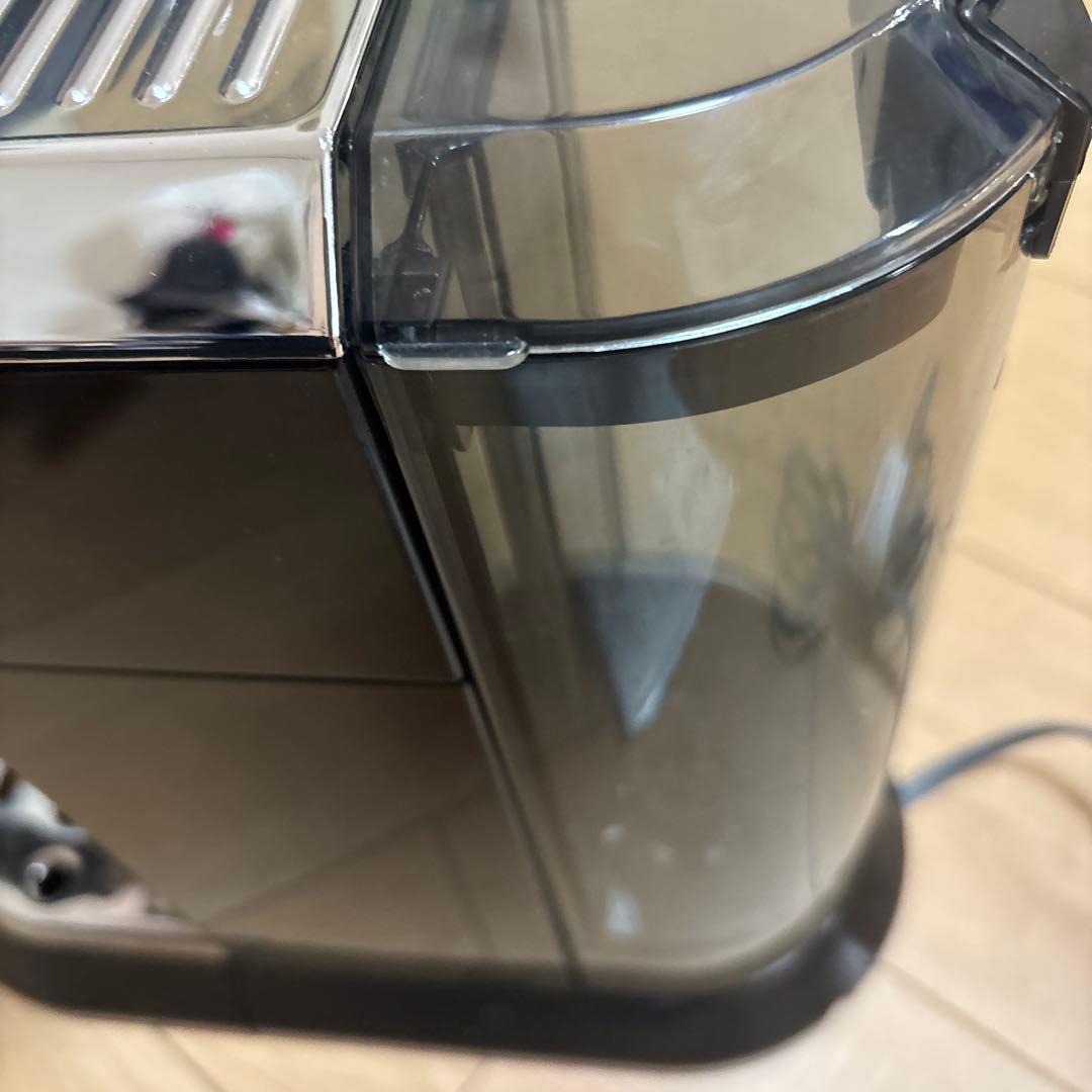 デロンギ デディカ EC680BK エスプレッソ