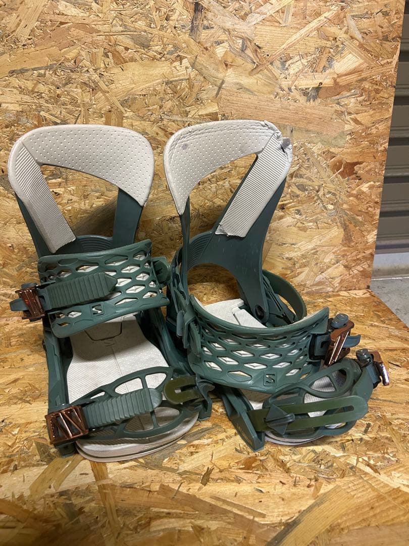 サロモンスノーボード ビンディング