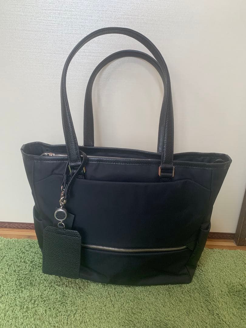 新品27500円IS/IT ピアーダA4サイズ トートバッグ　ビジネスバッグ