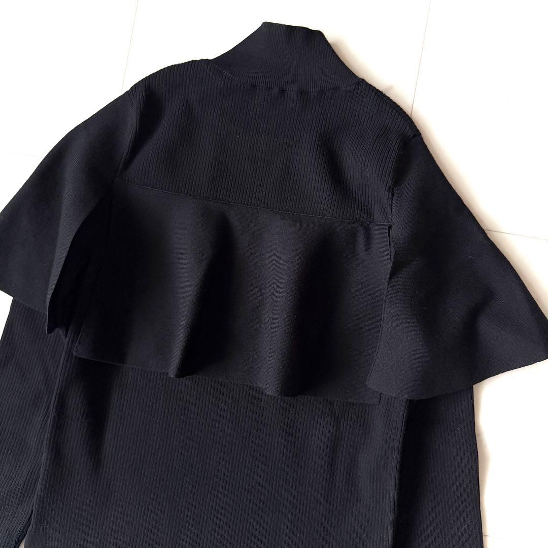 美品 アンスリード UN3D. ケープライクニットトップ 黒 ラッフルフリル