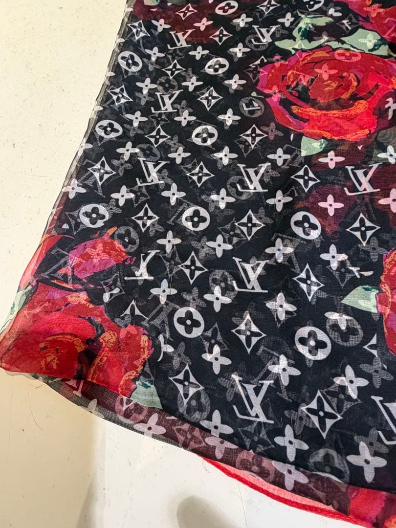 SALE‼️ルイヴィトン シルクストール