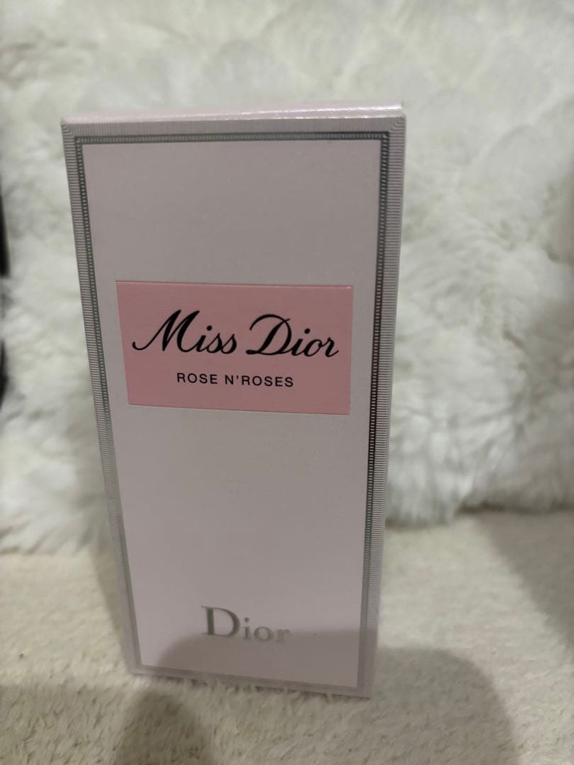 Miss Dior ローズ&ローズ　オードゥトワレ50mL