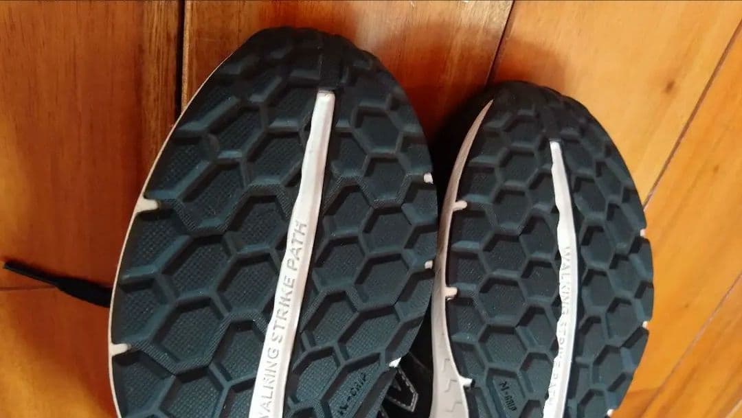 ニューバランス　24.0cm　スニーカー　WW880 防水GORE-TEXモデル