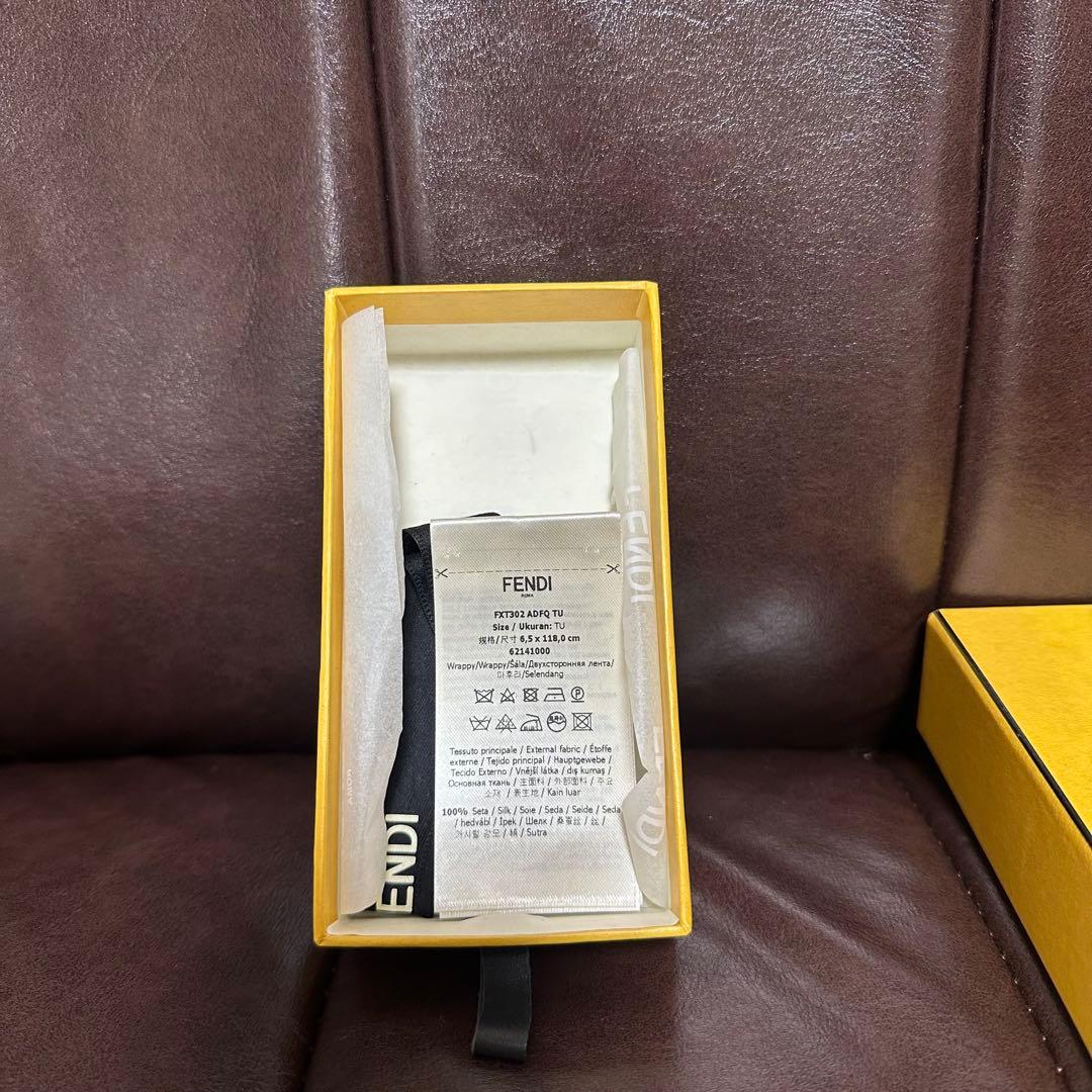 FENDI ラッピー スカーフ 箱付き