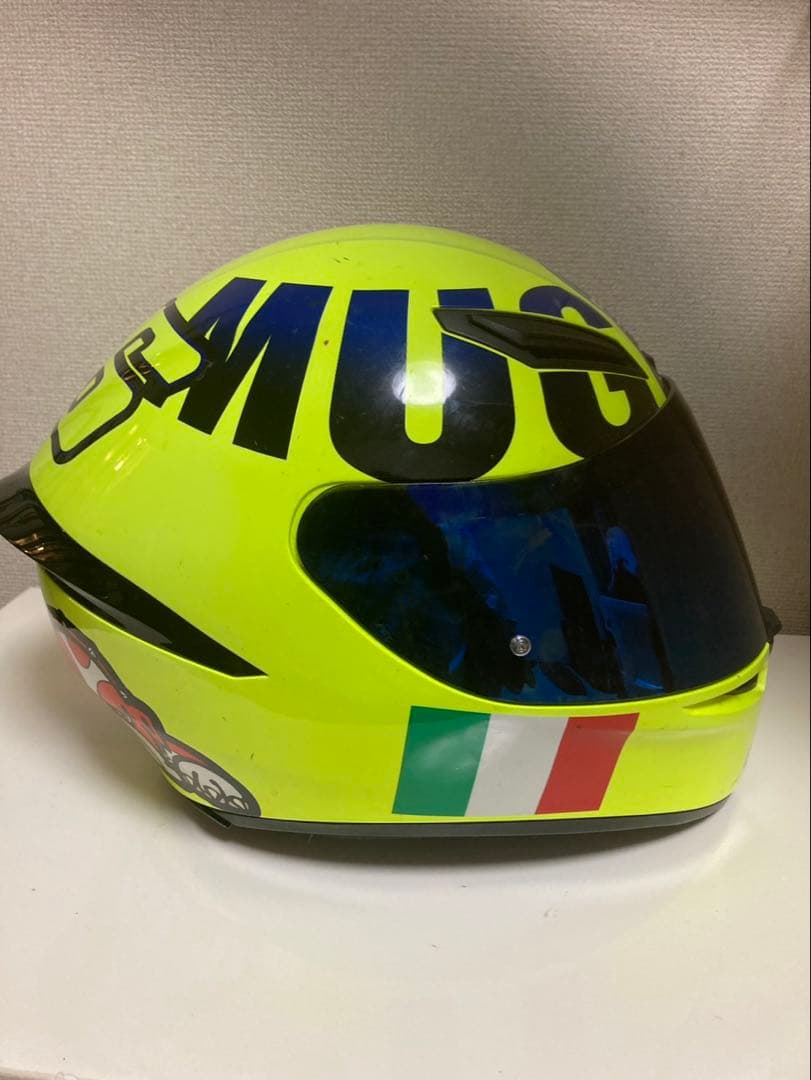 本日限定価格　AGV フルフェイスヘルメット ロッシ