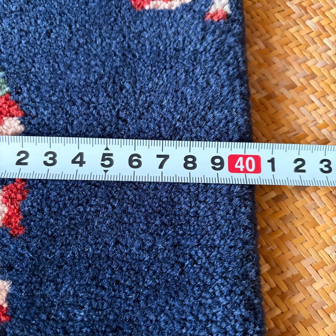 チベタンラグ　シートラグ　チェアマット　濃紺ベース